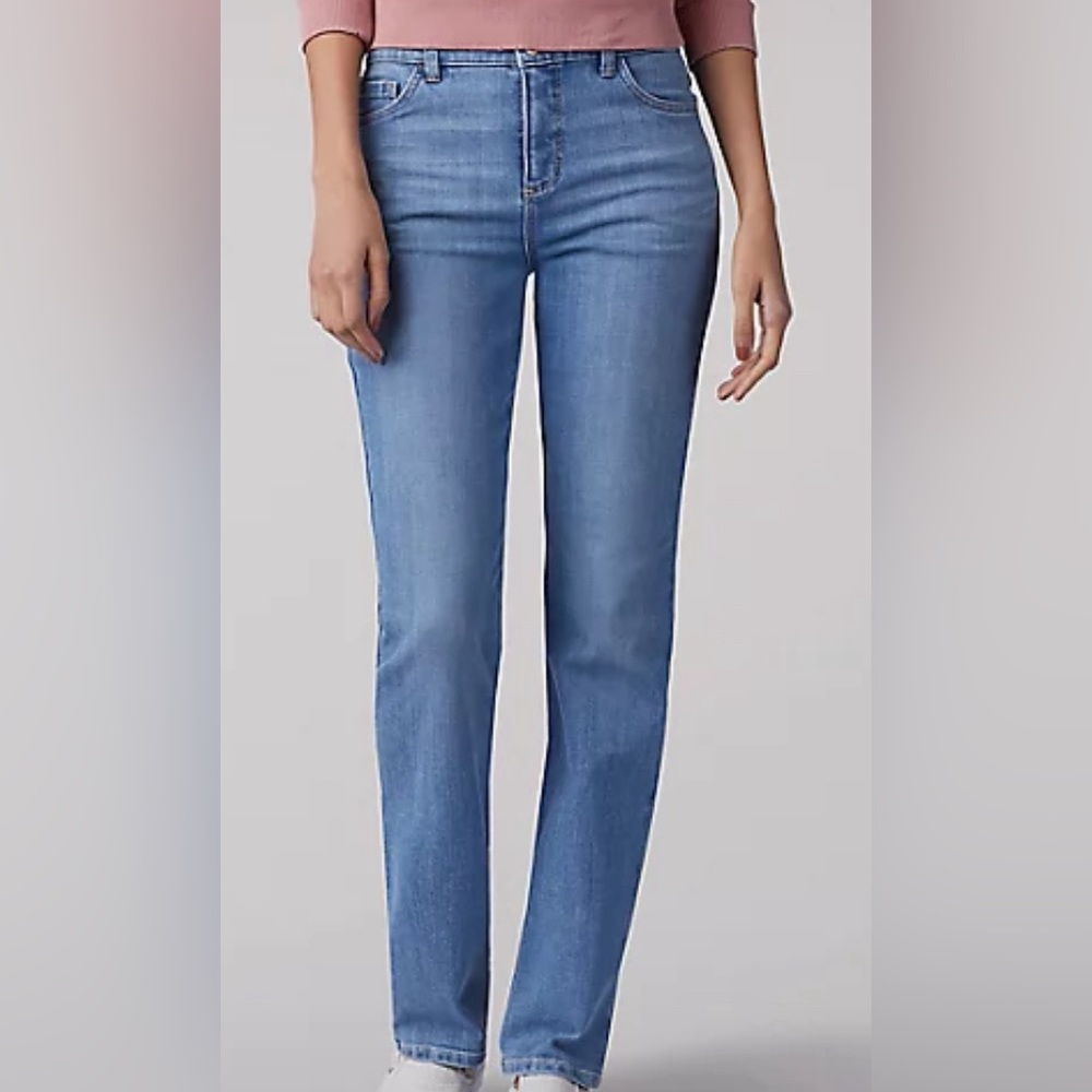 Lee Instantly Slim Relaxed Fit Straight Leg Jean in Petite